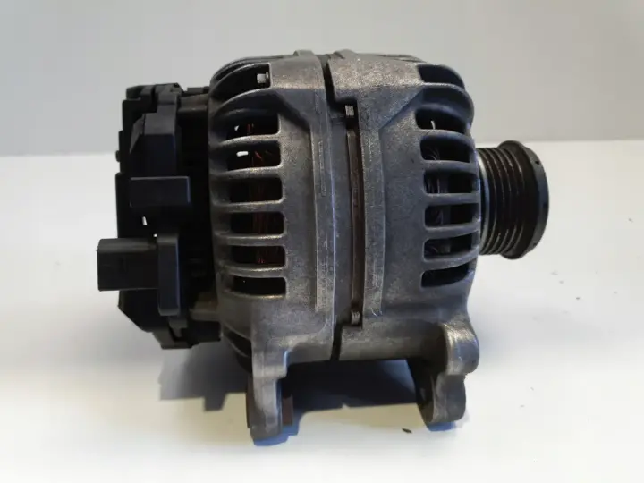 Audi TT 1.8 T ALTERNATOR bosch 028903030 120A