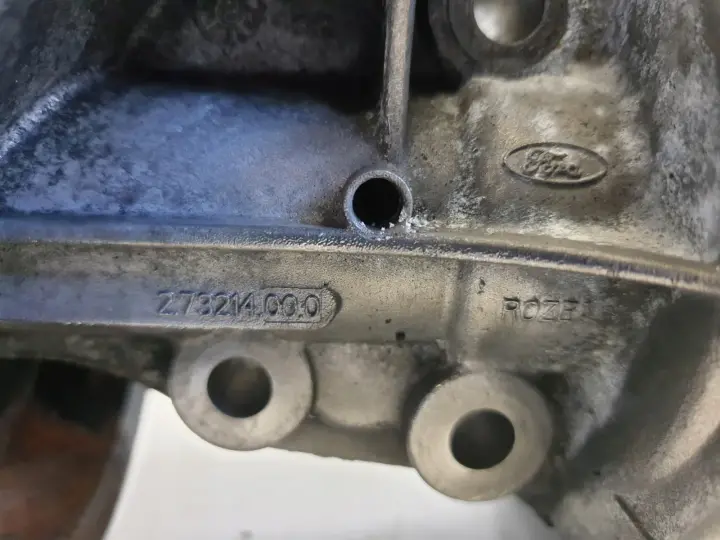 Ford Transit VII MK7 2.4 TDCI POMPA WODY 273214000