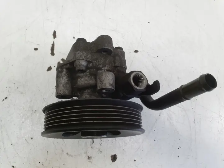 Kia Carens II 2.0 CRDI POMPA WSPOMAGANIA 0K2KC32600