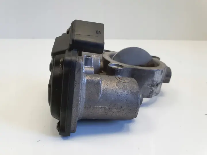BMW F10 F11 2.0 D PRZEPUSTNICA 7810752