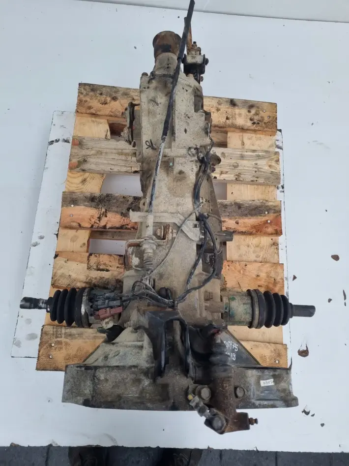 Subaru Legacy IV 2.0 16V SKRZYNIA BIEGÓW TY757XRAAB manualna MANUAL