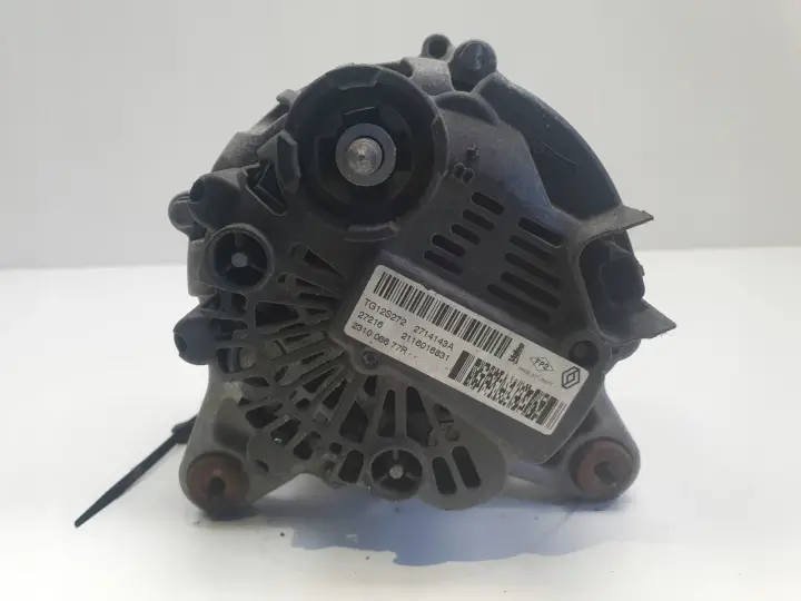 Renault Captur 1.2 TCe ALTERNATOR Veleo 231006677R 2116016831