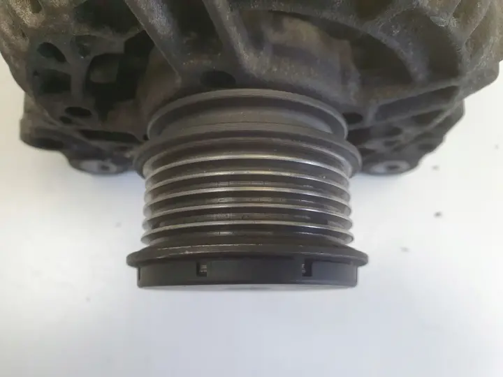 Audi A3 8L Golf IV 1.9 TDI ALTERNATOR bosch 028903028D 90A