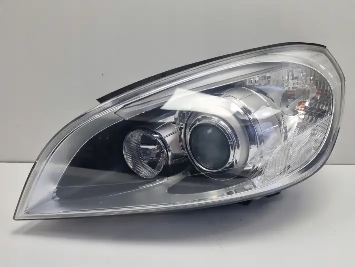 Volvo V60 S60 II PRZEDNIA LAMPA LEWA lewy przód XENON 31299990