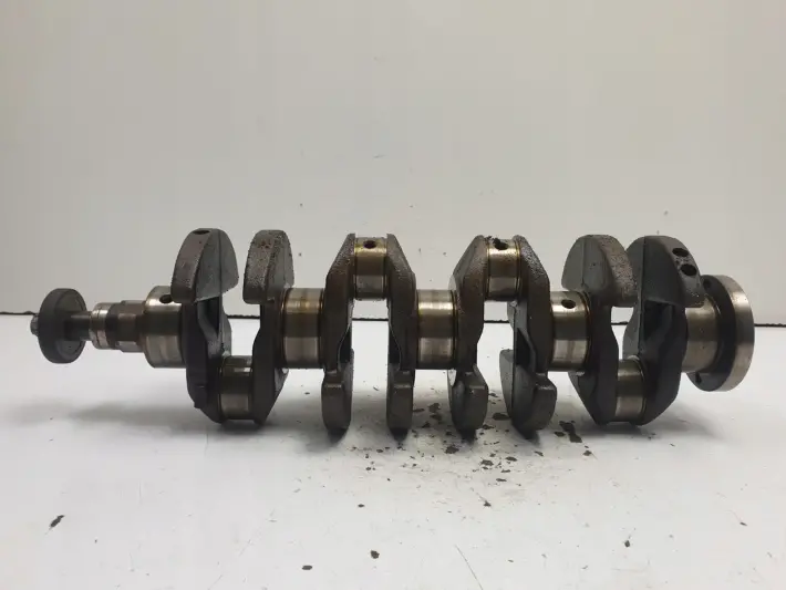 Opel Astra J 1.6 16V WAŁ KORBOWY 55560953 A16XER