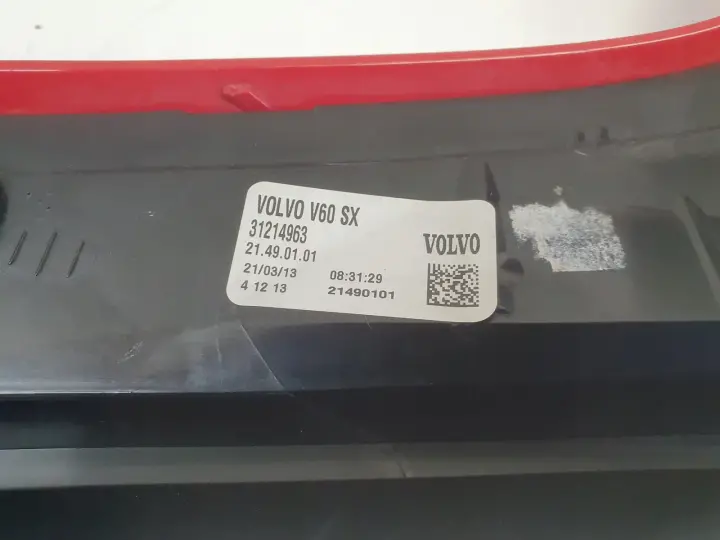 VOLVO V60 10-18r TYLNIA LAMPA LEWA LEWY TYŁ 31214963