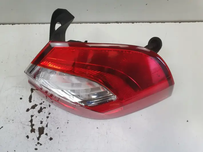 Kia Rio III 11-17r TYLNA TYLNIA LAMPA LED PRAWA PRAWY TYŁ