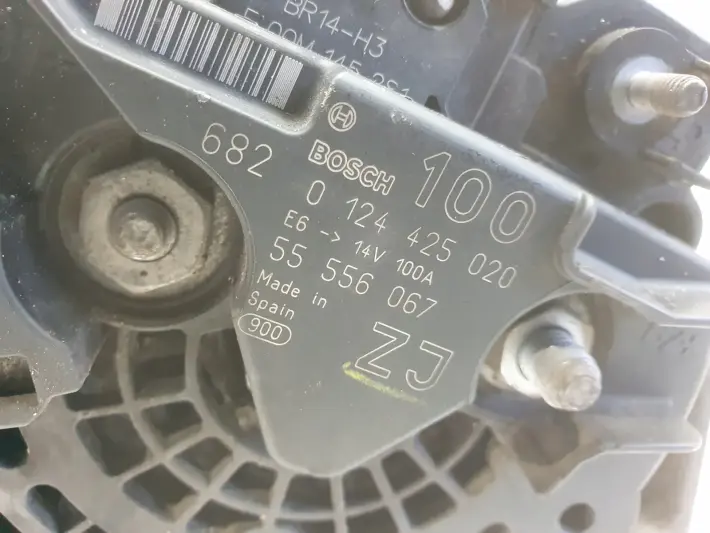 Opel Zafira B 1.6 16V ALTERNATOR bosch 0124425020 ZJ 100A