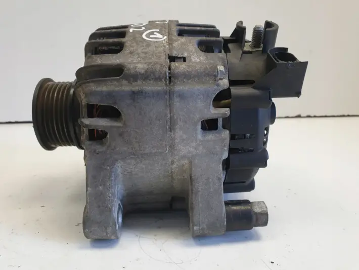 Volvo S40 II V50 1.6 D2 ALTERNATOR 30659389 120A