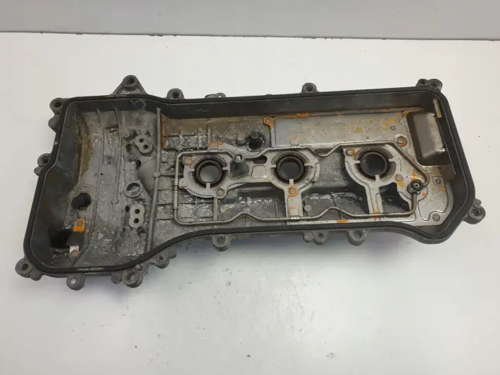 Lexus IS250 IS 250 2.5 V6 POKRYWA ZAWORÓW