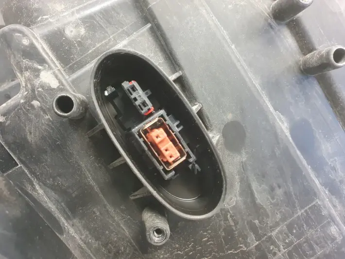 Saab 93 9-3 II LIFT 07-11r PRZEDNIA LAMPA LEWA lewy przód EUROPA 1EL010317