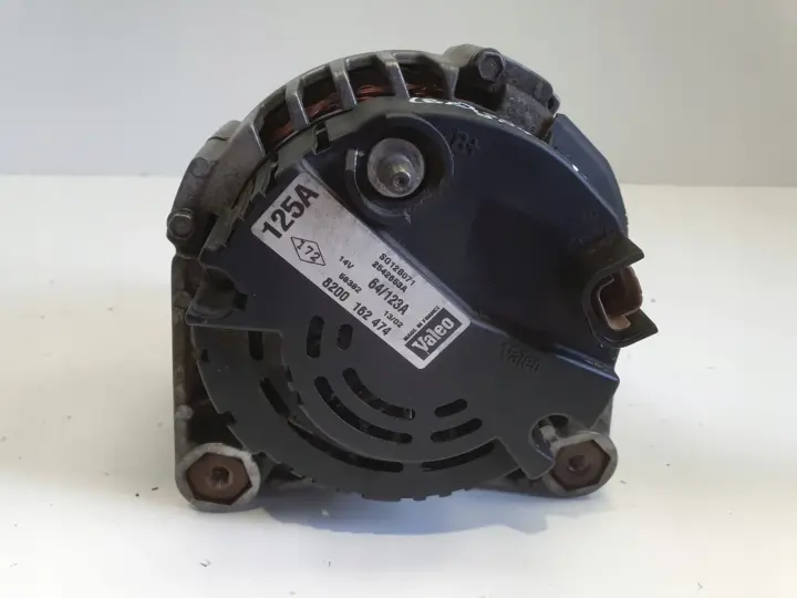 Renault Laguna II 1.9 DCI ALTERNATOR 8200162474 valeo 125A