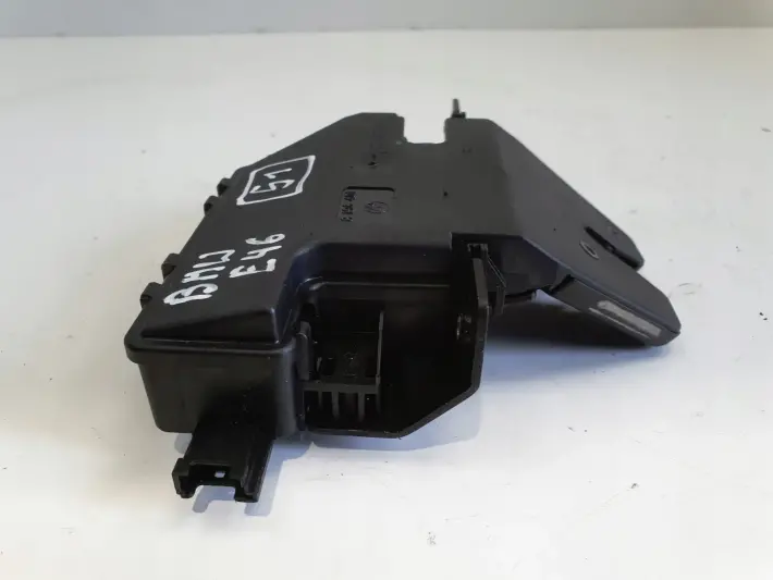 BMW E46 E90 E91 ZAMEK KLAPY BAGAŻNIKA 8196401