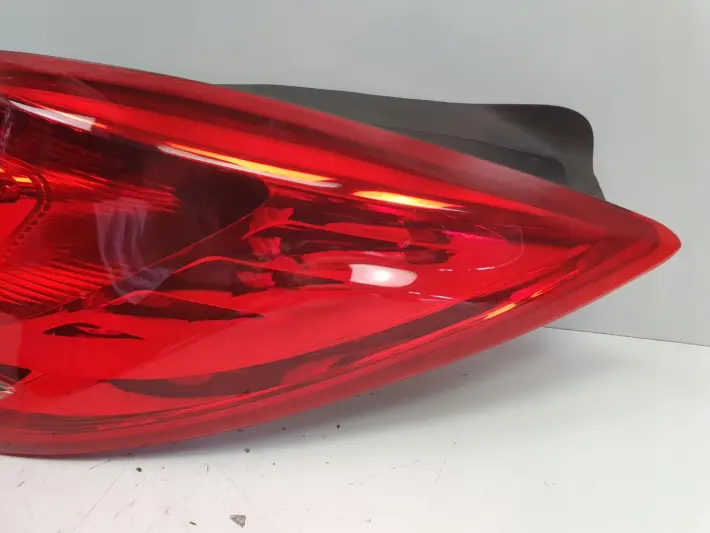 Opel Insignia A HB TYLNA LAMPA PRAWA prawy tył pasażera anglik