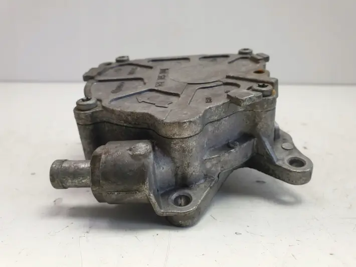 Audi A4 B8 2.0 TDI POMPA WAKUM VACUM 03L145100