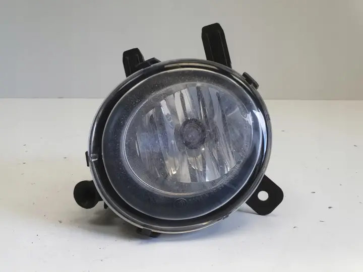 BMW F30 11-18r PRZEDNI HALOGEN PRAWY PRZÓD pasażera 7200100001