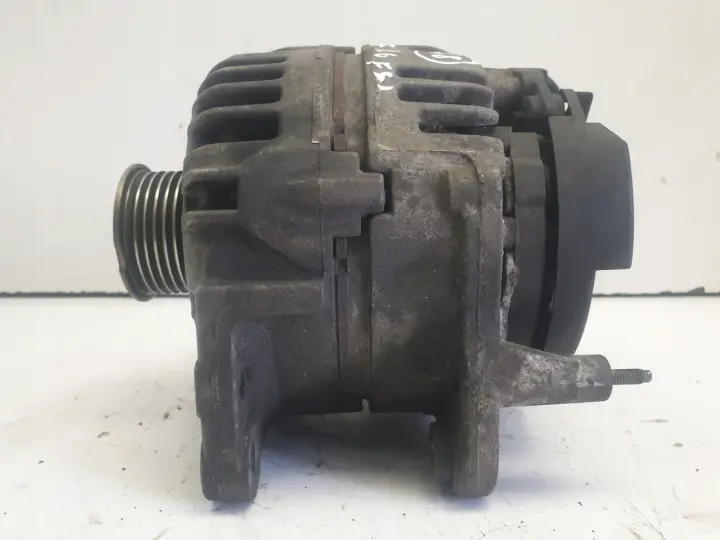 VW Golf V 1.6 FSI ALTERNATOR 03C903023D 110A