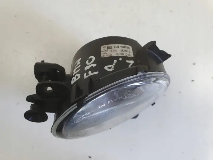 BMW F30 11-18r PRZEDNI HALOGEN PRAWY PRZÓD pasażera 7200100000