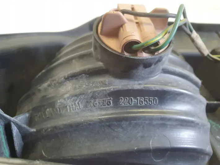 Nissan Pathfinder R51 LIFT 10-14r TYLNIA TYLNA LAMPA PRAWA prawy tył