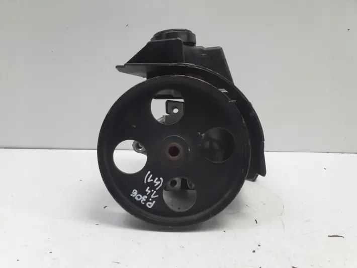 Peugeot 206 1.4 16V POMPA WSPOMAGANIA 9631411580