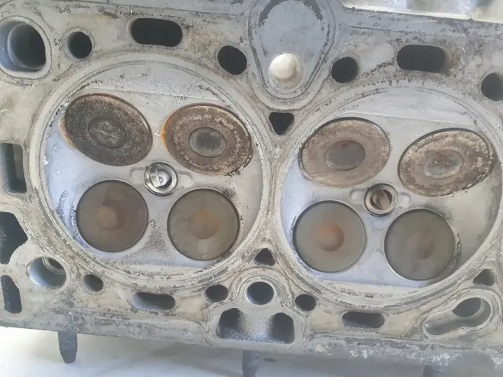 Opel Zafira B Astra J 1.6 16V A16XER GŁOWICA CYLINDRÓW 55559340