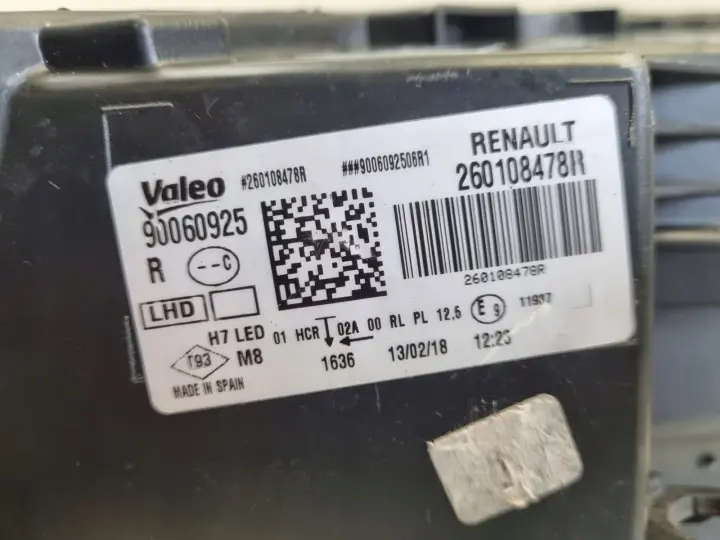 Renault Megane IV 16-20r PRZEDNIA LAMPA PRAWA PRAWY PRZÓD europa 260108478R