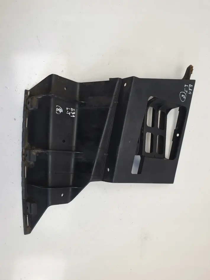 BMW E31 840 850 i ŚLIZG ZDERZAKA LEWY Tył 1940749