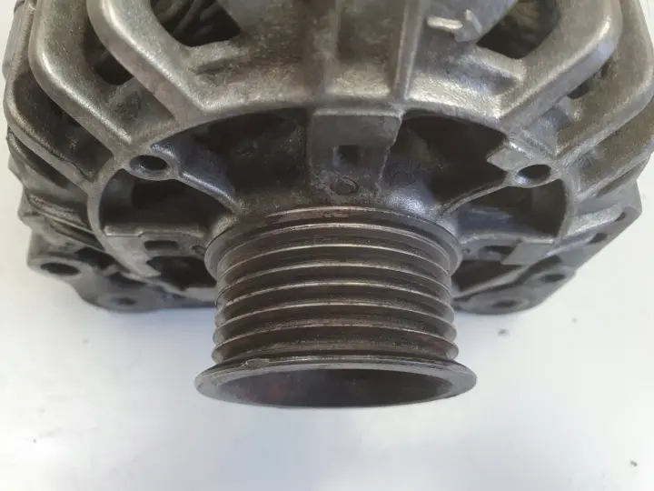 Skoda Fabia I VW Polo IV 1.2 12V ALTERNATOR valeo 03D903025J