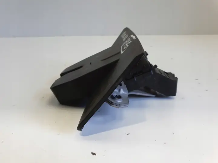 Volvo VOLVO V60 I S60 II ZAMEK KLAPY BAGAŻNIKA 31335045 8N51-F442A66-AC