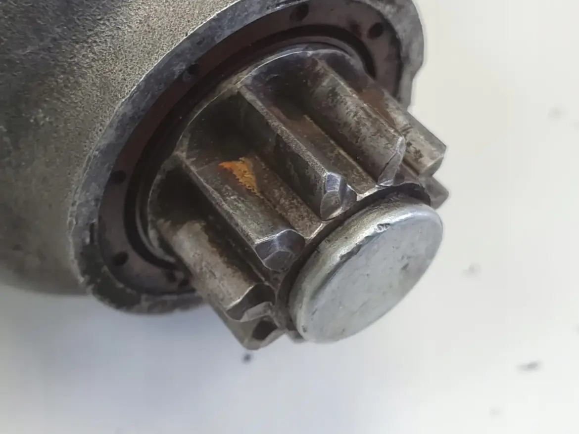 VW Golf IV Bora 1.9 TDI ROZRUSZNIK bosch 02T911023H 0001125051