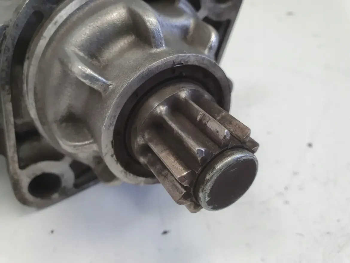 VW Bora 2.3 V5 ROZRUSZNIK 0001125018 bosch