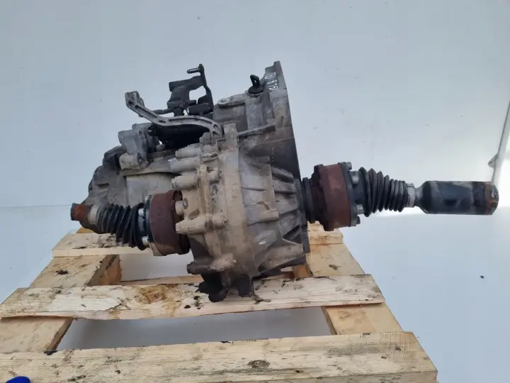 VW Passat B6 2.0 FSI SKRZYNIA BIEGÓW manualna GLB manual