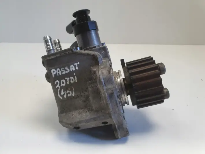 VW Passat B6 2.0 TDI POMPA PALIWA Wtryskowa 0928400768