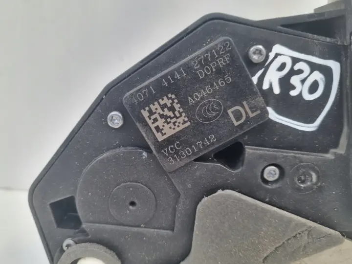 Volvo S60 II V60 ZAMEK DRZWI lewy tył KIEROWCY 31301742 Europa