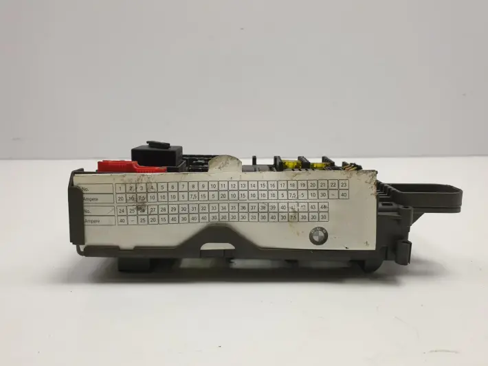 BMW X5 E70 lift 3.0 T 35i SKRZYNKA BEZPIECZNIKÓW