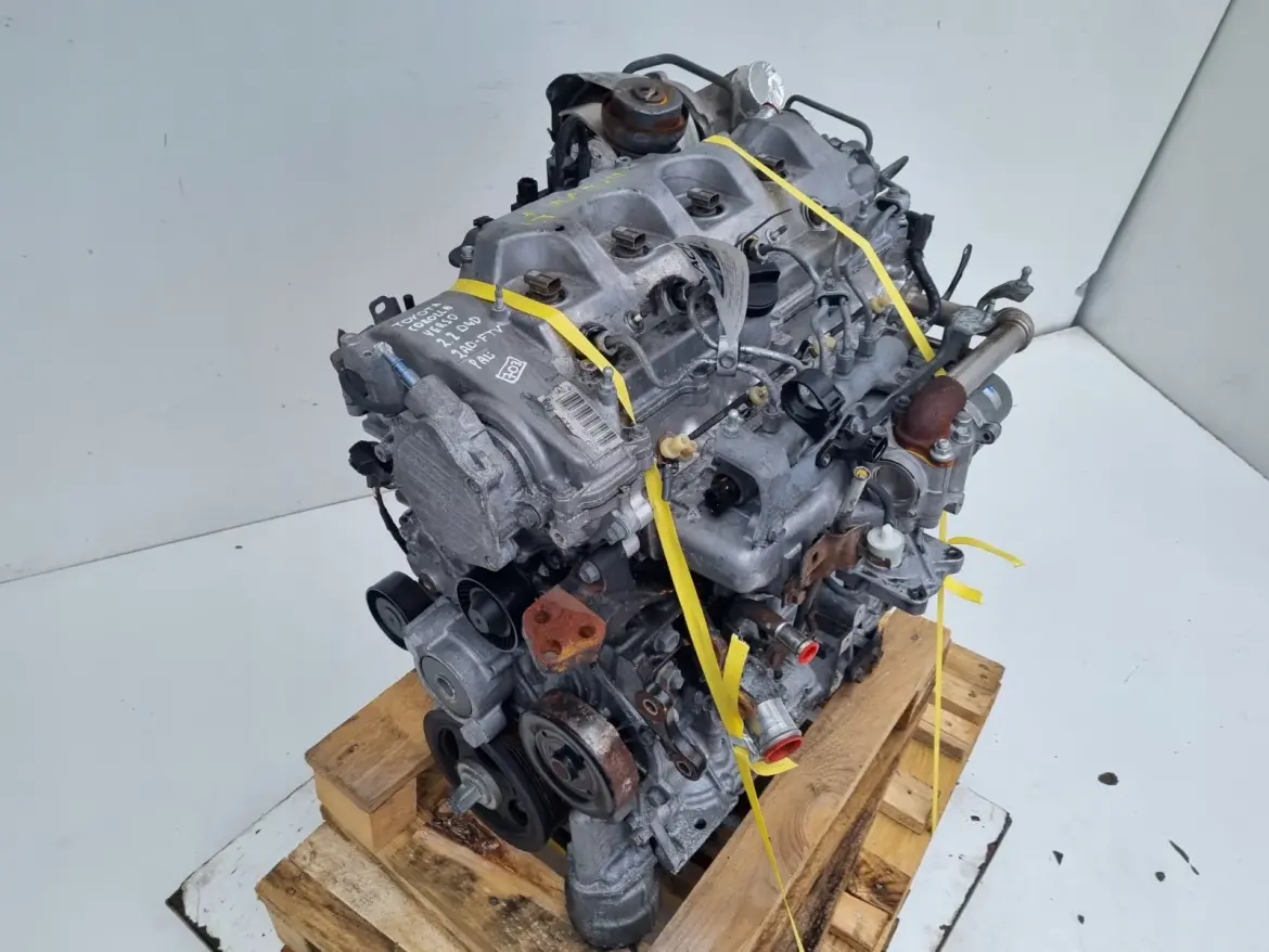 SILNIK KOMPLET Toyota Corolla Verso II 2.2 D4D 136KM 2AD 2AD-FTV