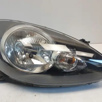Toyota Aygo PRZEDNIA LAMPA PRAWA prawy przód EUROP