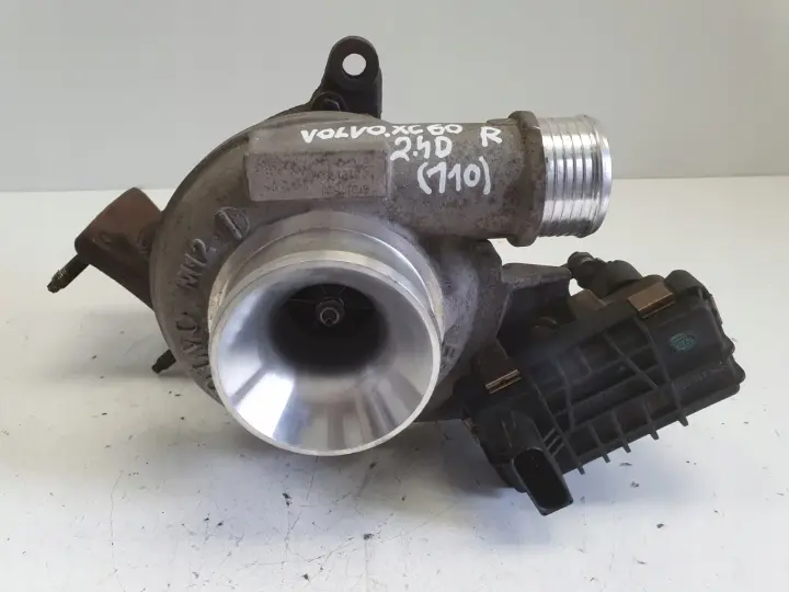 Volvo XC60 2.4 D D5 TURBOSPRĘŻARKA turbo 31219857