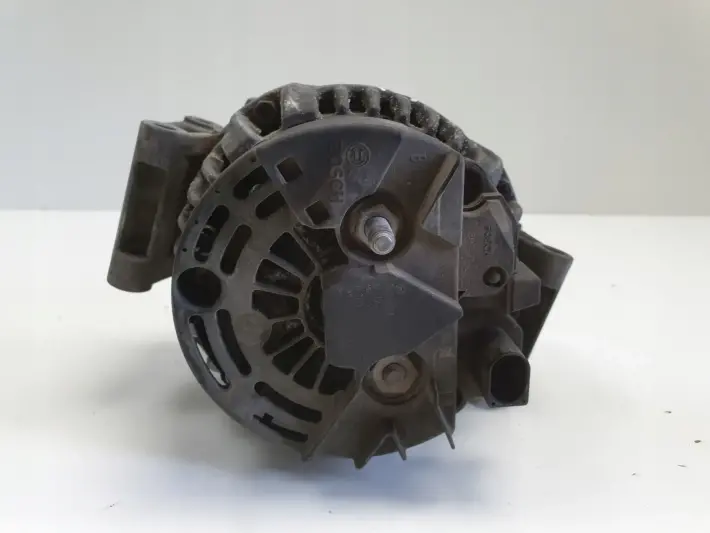 Mercedes Vito W639 2.2 CDI ALTERNATOR 0124425077 bosch 120A