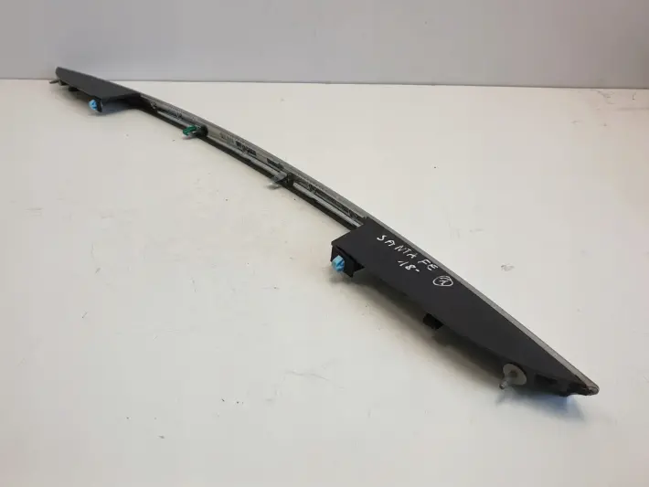 Santa Fe IV CHROMOWANA LISTWA KLAPY TYLNEJ Tył