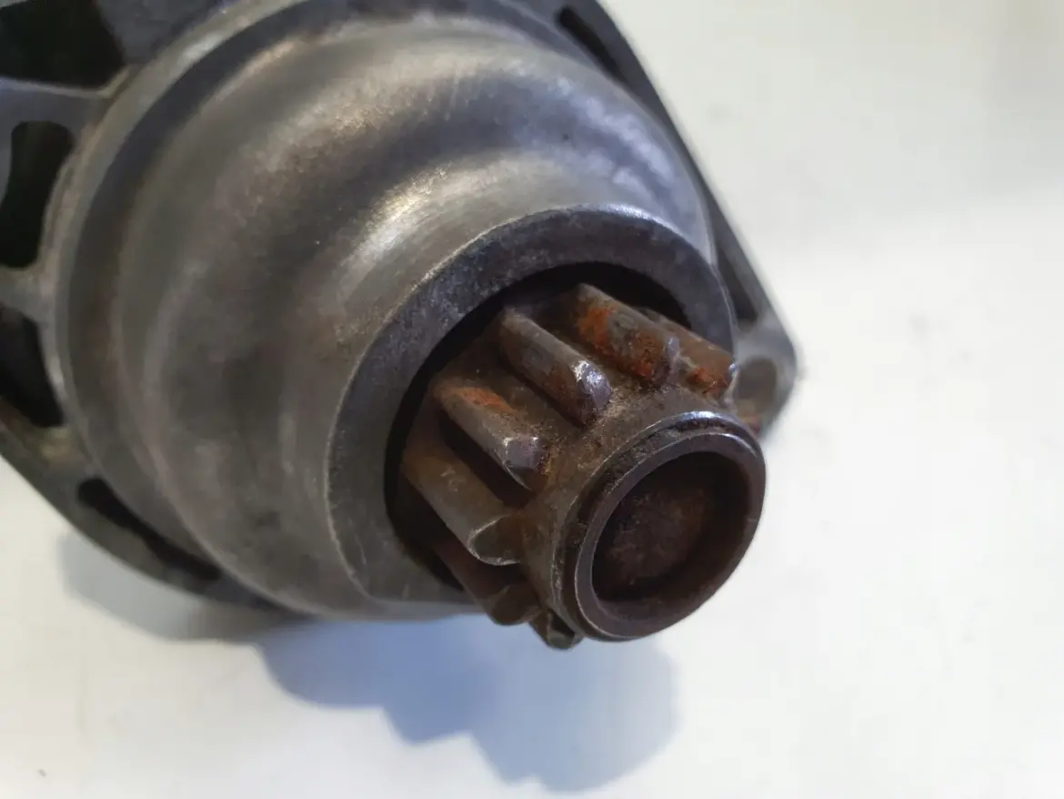VW Passat B6 1.9 TDI ROZRUSZNIK valeo 02Z911023H