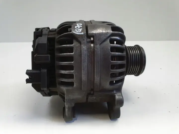 Seat Ibiza II III 1.9 TDI ALTERNATOR Bosch 028903028E 120A
