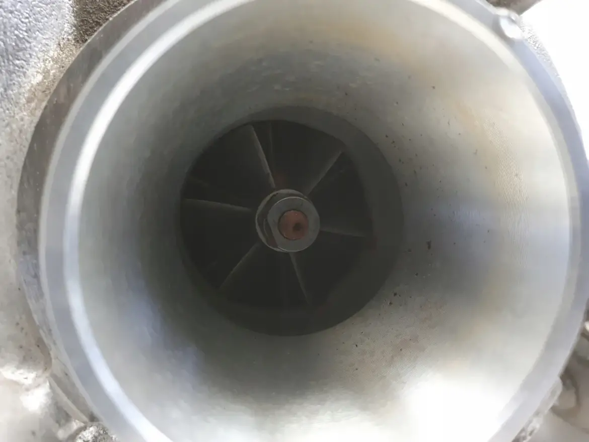 Volvo V60 S60 II 1.6 D2 TURBOSPRĘŻARKA turbo 9686120680