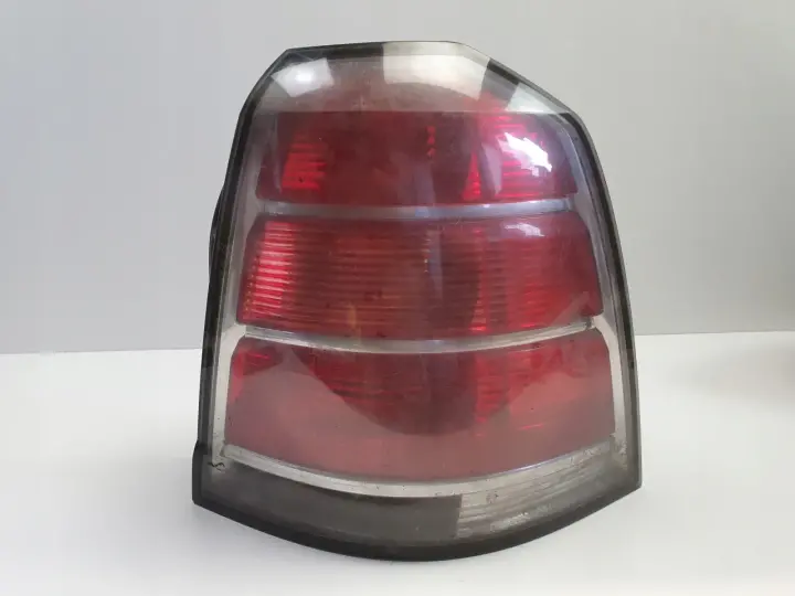 Opel Zafira B TYLNA LAMPA PRAWA prawy tył pasażera 24451843