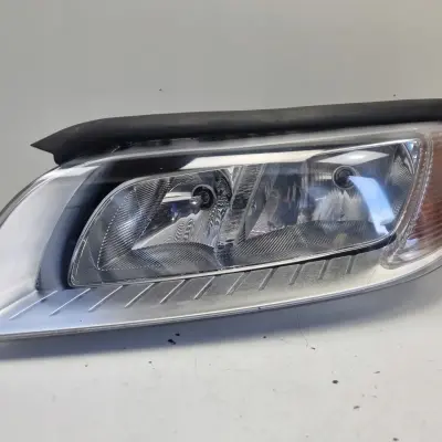 Volvo S80 II V70 III 07-13r PRZEDNIA LAMPA LEWA lewy przód EUROPA 31214351