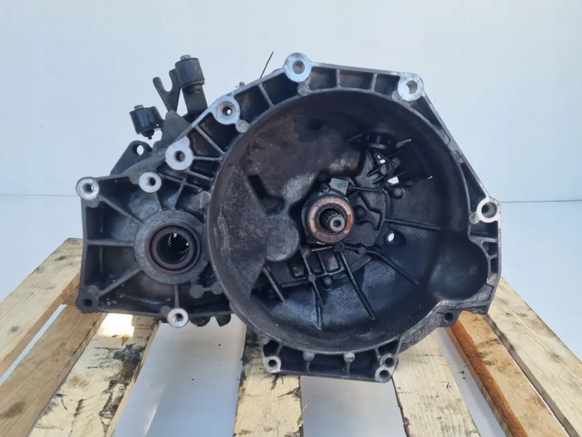 Saab 9-3 93 II 2.0 T turbo SKRZYNIA BIEGÓW manualna FM55101 MANUAL