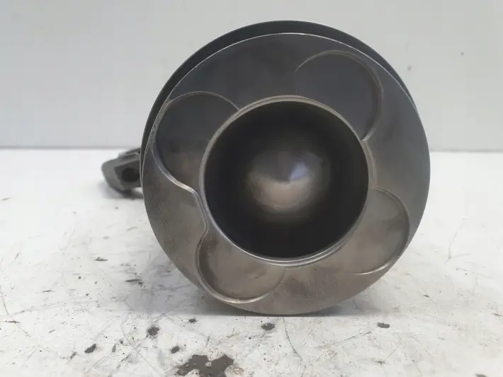 BMW E87 E90 E91 2.0 D TŁOK KORBOWÓD M47 0840C