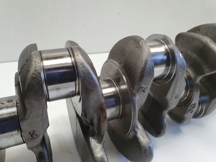 Nissan Qashqai II J11 1.3 DIG-T TCE WAŁ KOROBOWY