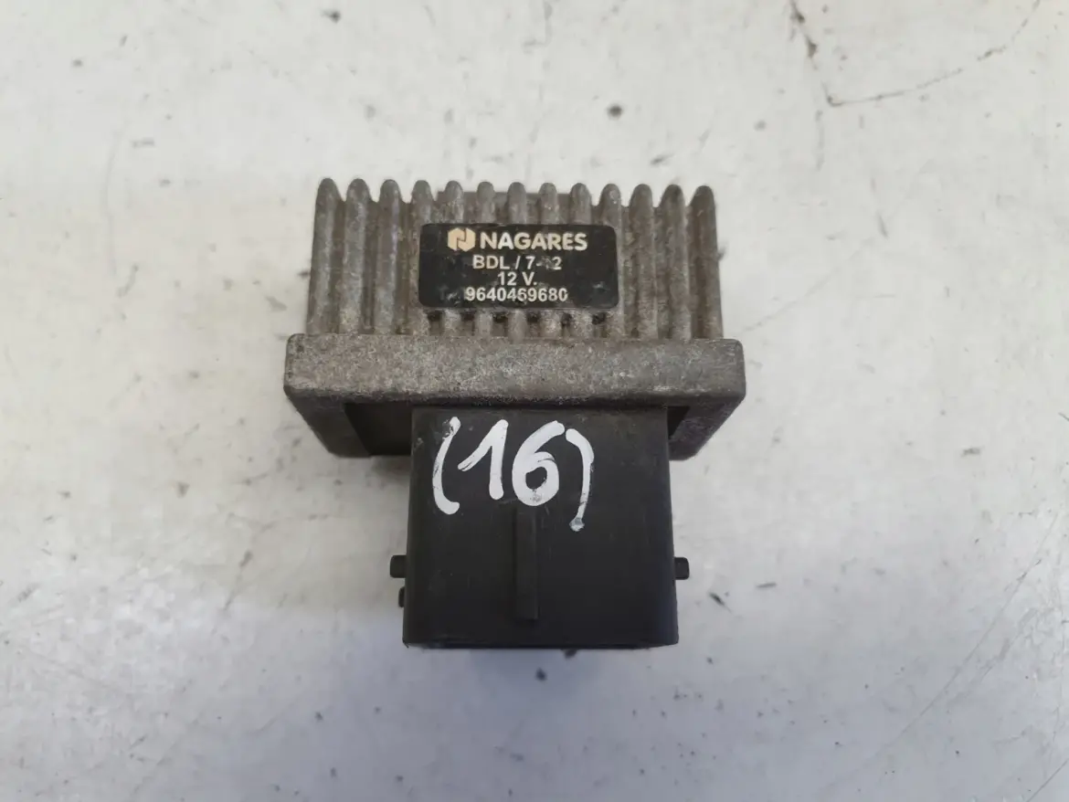 Citroen C3 C4 C5 Peugeot 307 407 PRZEKAŹNIK ŚWIEC ŻAROWYCH 9640469680