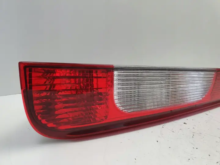 Ford C-Max I 03-06r TYLNA LAMPA PRAWA prawy tył pasażera